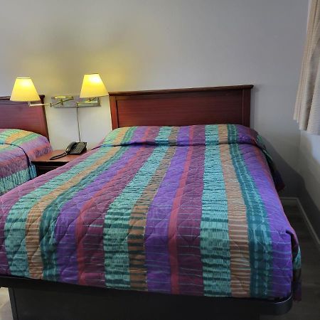 Knights Inn كوبورغ المظهر الخارجي الصورة