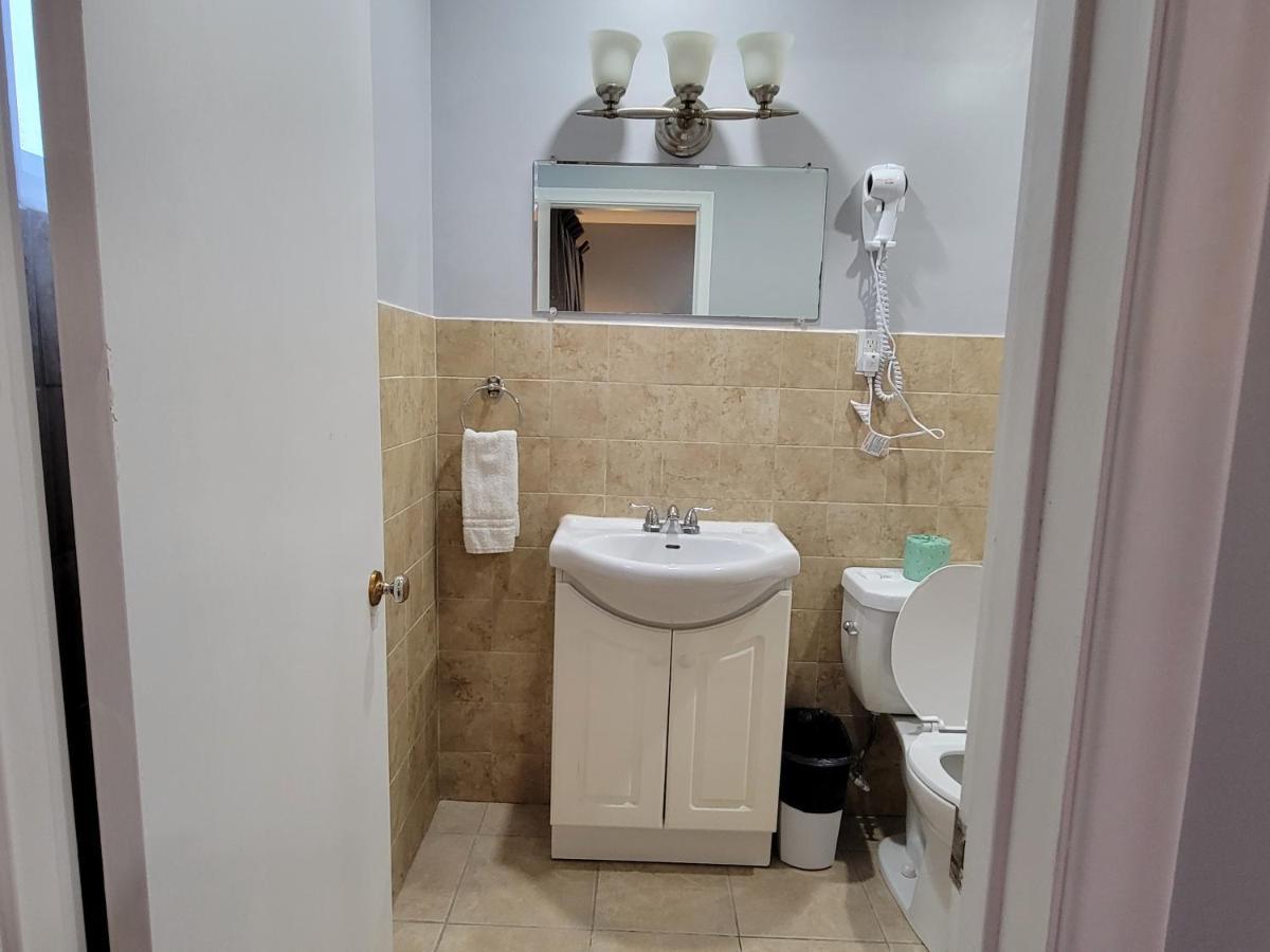 Knights Inn كوبورغ المظهر الخارجي الصورة